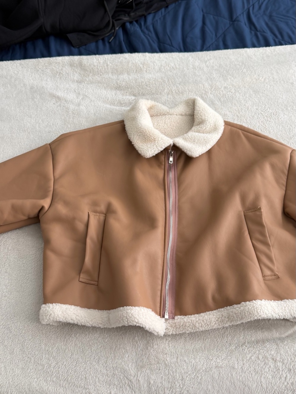 Dazy Forever 21 Tan Faux Shearling Cropped Jacket Size L